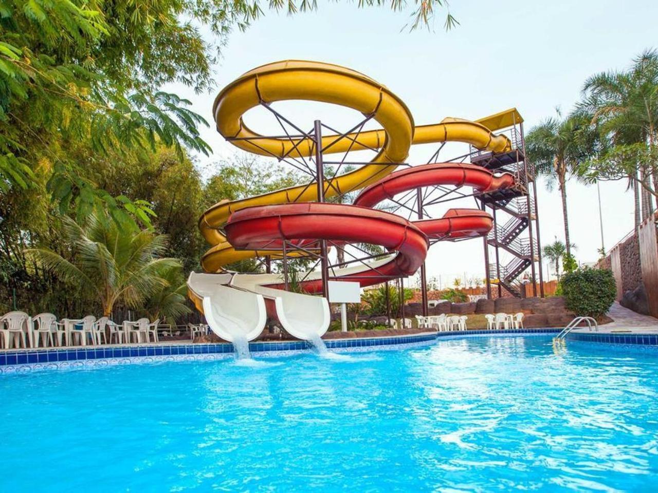 Golden Dolphin Grand Hotel - Flats Caldas Novas Exterior foto